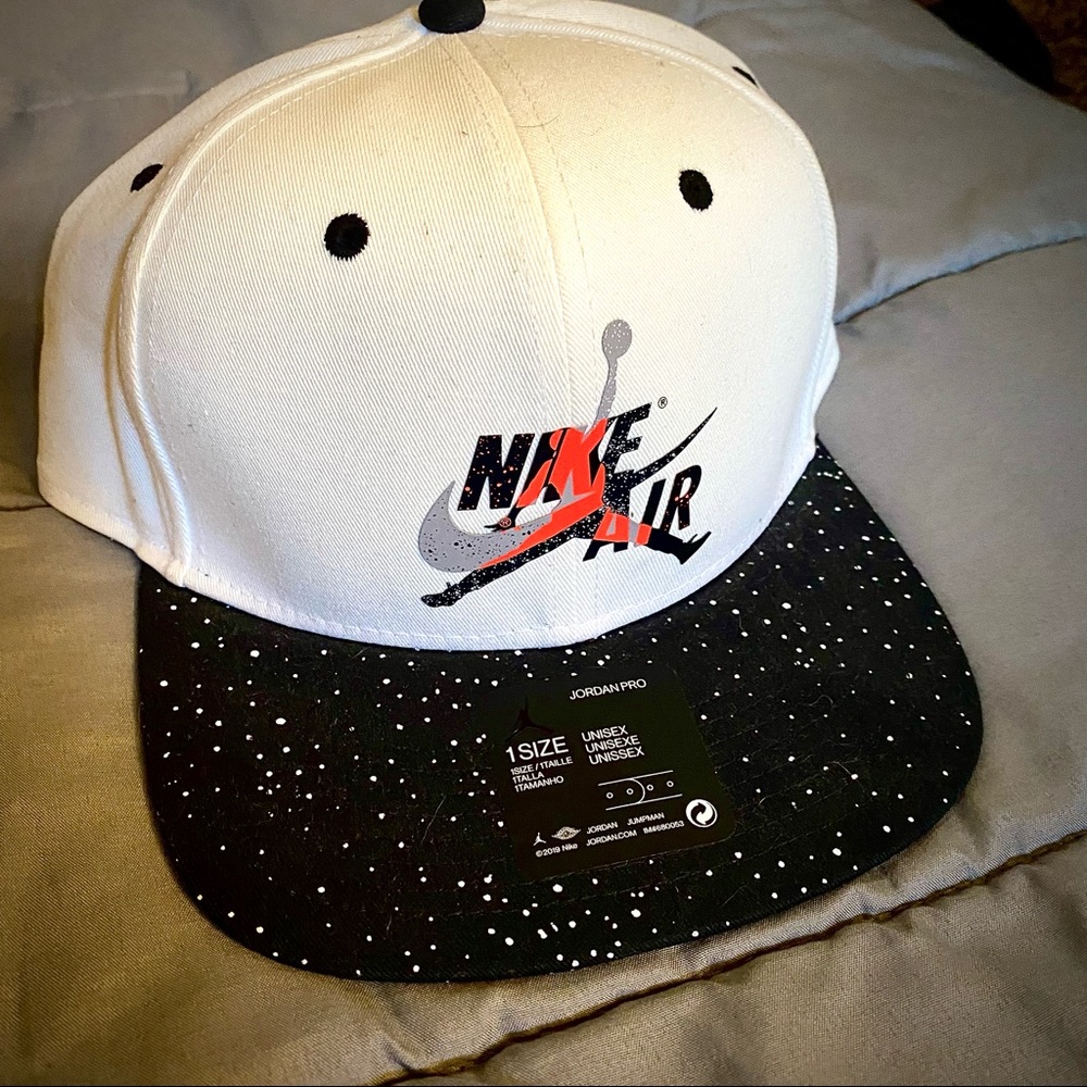 Nike Snap Back- NWT